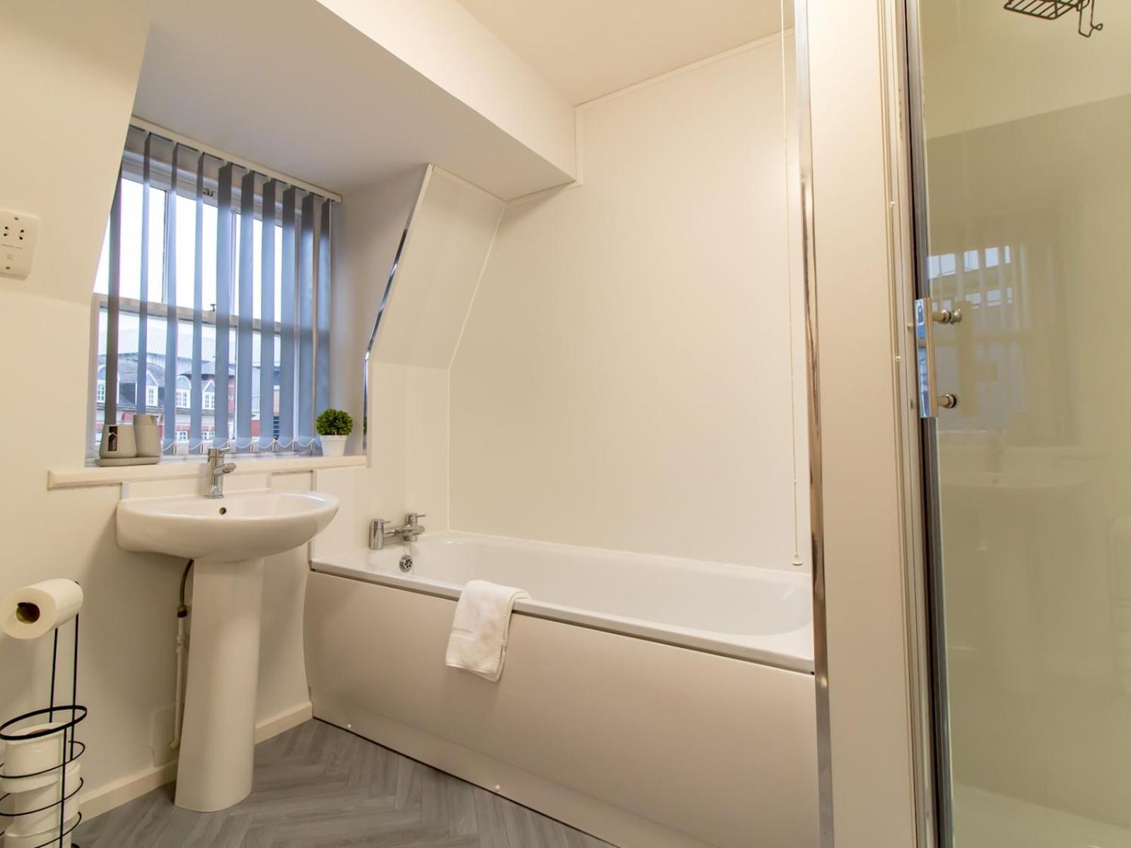 Stylish Maisonette Newcastle Pass The Keys Exterior foto